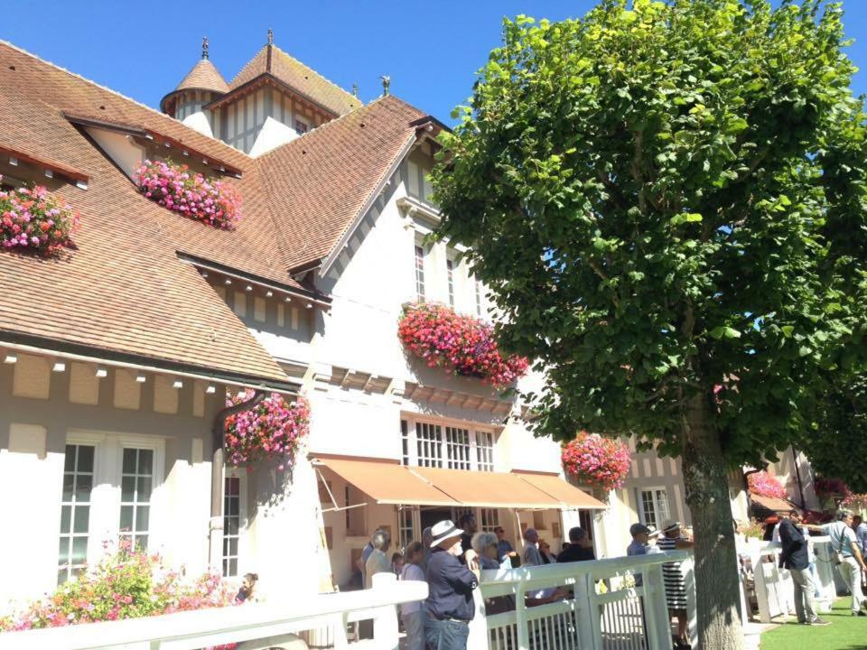 Apartament L'Atelier Des Planches Deauville Zewnętrze zdjęcie